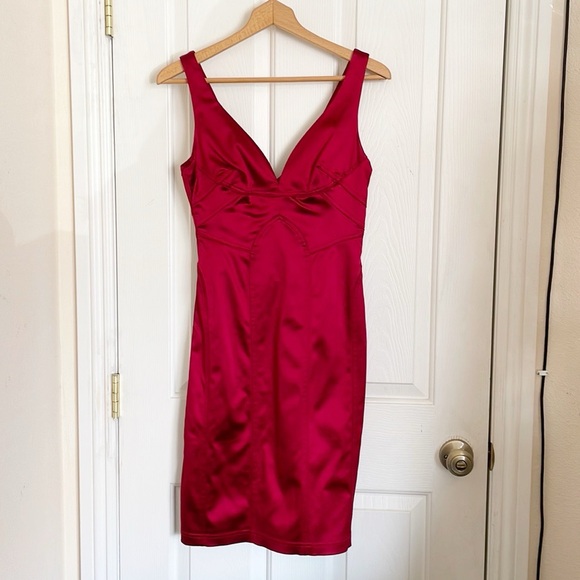 David Meister Red Deep V neckline Sleeveless Sheath Cocktail Dress size 8 - Picture 2 of 12